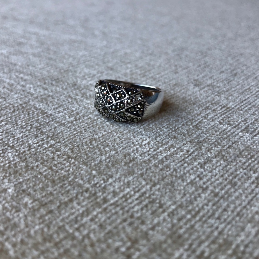 Sparkly sterling silver ring